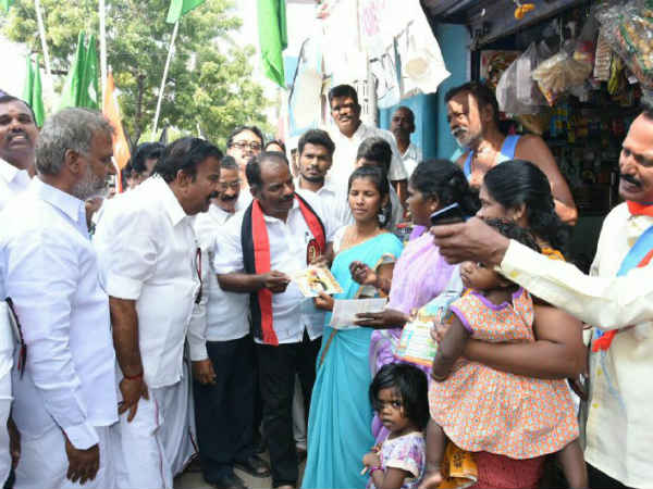 உதயசூரியனை பிடித்த வைகோ