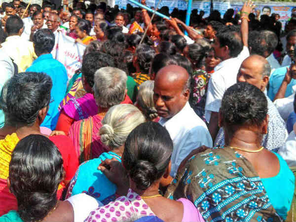 அநாகரிக போஸ்டர்கள்