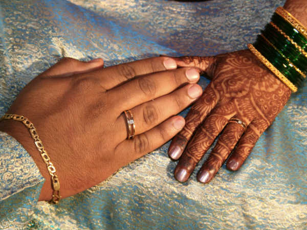 தம்பதிகளிடையே உறவு