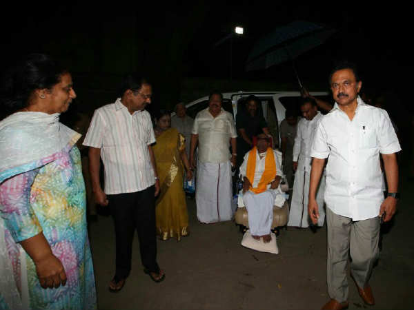 வாசல் வரை வந்த கருணாநிதி