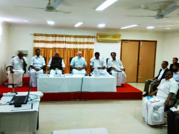 மீனவர்களை மீட்க கோரிக்கை