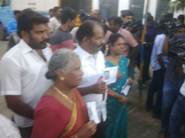 குறைந்தபட்சமாக...