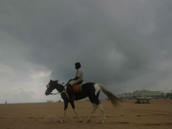 மழை - கடல் சீற்றம்