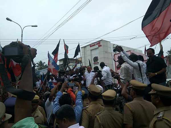 இப்போதும் ஏன் ஏற்க முடியவில்லை