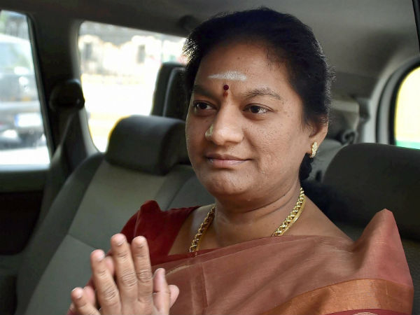 சசி குடும்பம் மீது குற்றச்சாட்டு