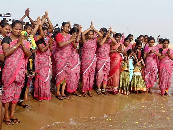 கரை திரும்பாத மீனவர்கள்