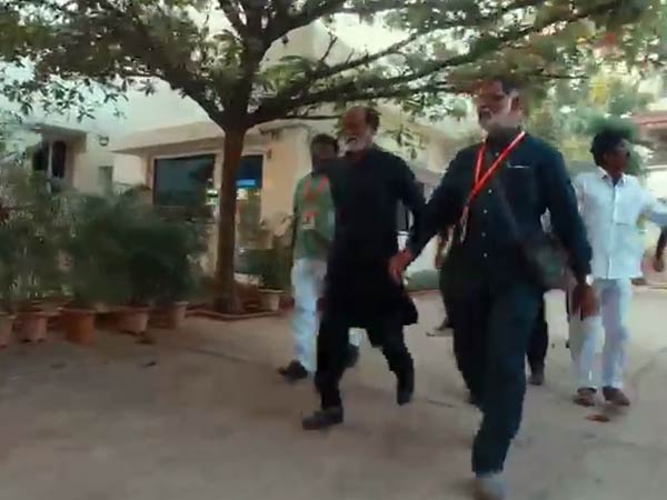 அரசியலுக்கு வரவேண்டும்