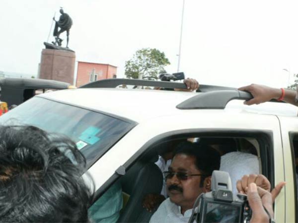 பணம் கேட்டவருக்கு அடி, உதை