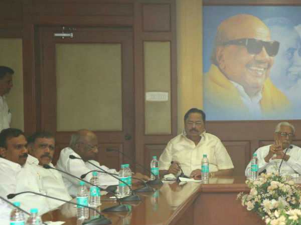 தக்க வைக்க வேண்டுமே