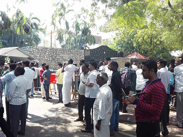 நிலத்தை கையகப்படுத்தும் பணிகள்