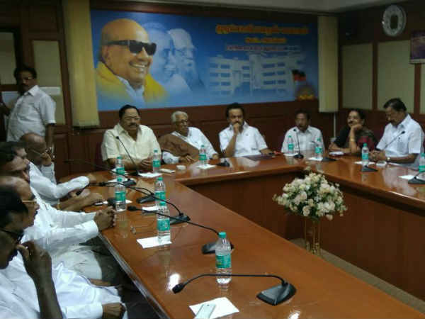 DMK district secretaries meeting will be conducting in Chennai on 7th January DMK district secretaries meeting will be conducting in Chennai on 7th January