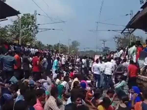 Kanyakumari fishermen's rail roko: Nagercoil- Tiruvananthapuram train service affects Kanyakumari fishermen's rail roko: Nagercoil- Tiruvananthapuram train service affects