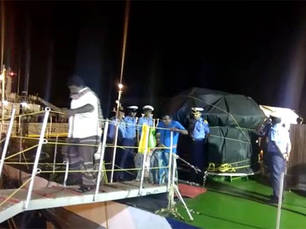 Sri Lanka releases 20 Tamil fishermen Sri Lanka releases 20 Tamil fishermen
