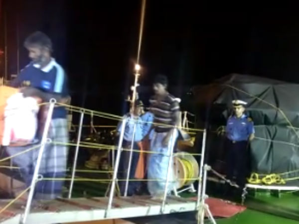 Srilankan Navy released 69 TN fishermen Srilankan Navy released 69 TN fishermen