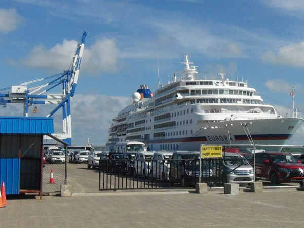 Sri Lanka handover Hambantota port to China on lease Sri Lanka handover Hambantota port to China on lease