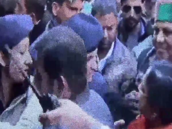 Himachal Congress MLA Asha Kumari assaults woman constable, gets slapped back Himachal Congress MLA Asha Kumari assaults woman constable, gets slapped back