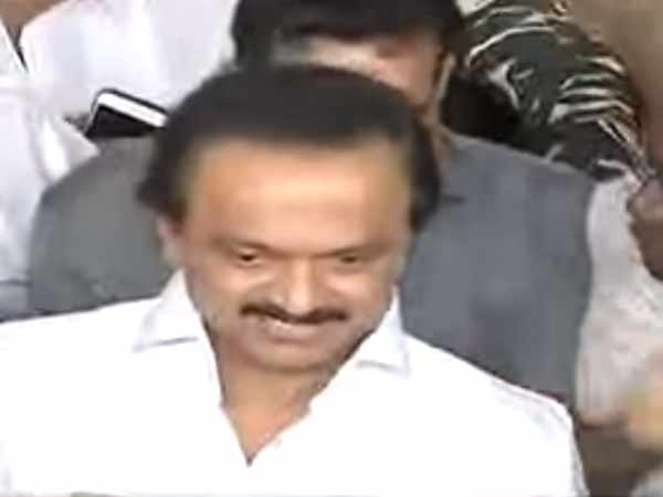 A Raja, Kanimozhi return in Chennai : MK Stalin grand welcome to sister A Raja, Kanimozhi return in Chennai : MK Stalin grand welcome to sister