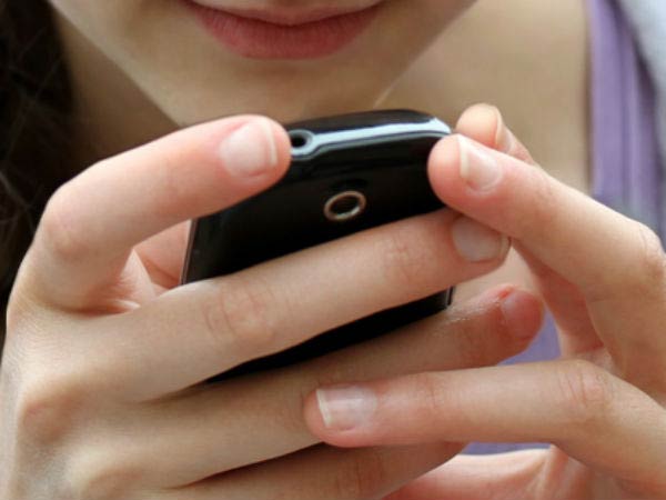 A father killed her daughter for talking on phone in Ramanathapuram A father killed her daughter for talking on phone in Ramanathapuram