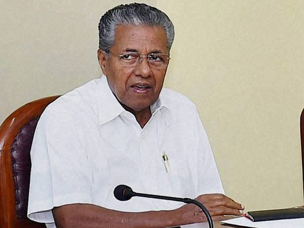 ஓகி புயல் குறித்து  ஒன்னுமே சொல்லல..  ஹைதராபாத் வானிலை மையம் மீது கேரள முதல்வர் பாய்ச்சல் 