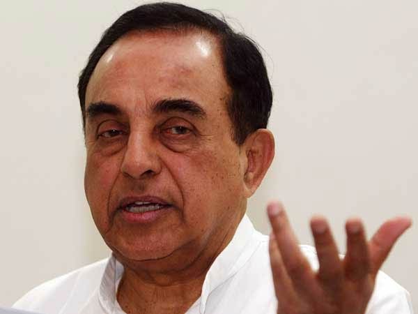 Subramaniyan swamy criticises Rajini is illiterate and he only announced his political entry Subramaniyan swamy criticises Rajini is illiterate and he only announced his political entry