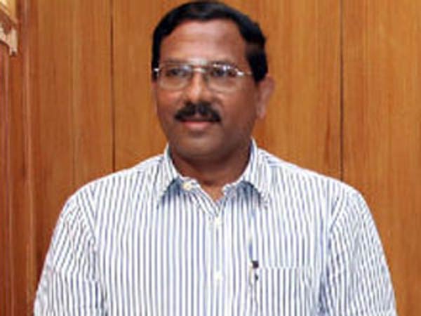 அப்போதும் புகழ்ந்த அமைச்சர்