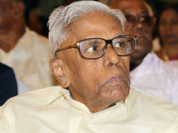 ஆர்.எம்.வீரப்பன் முன்னிலையில்...