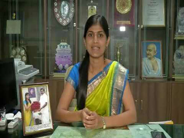 பேருந்துகள் ஓடுகின்றன