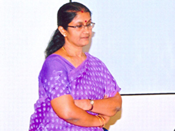 ஷீலாவின் கட்டுப்பாட்டில் அரசு