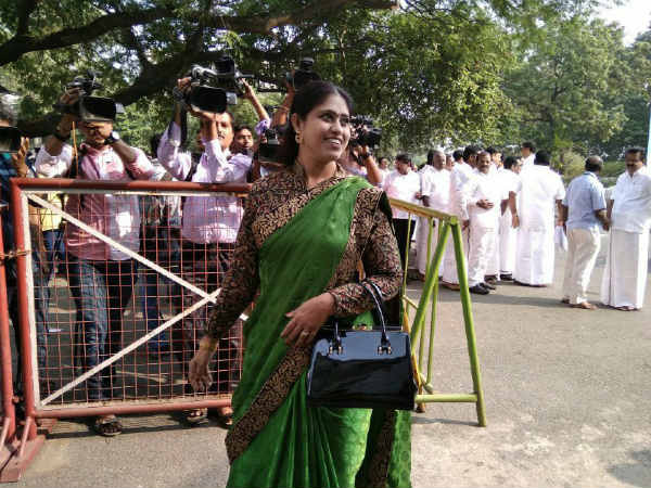 லூஸ் ஹேர்