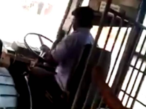 பேருந்துகளை இயக்கி வருகிறது
