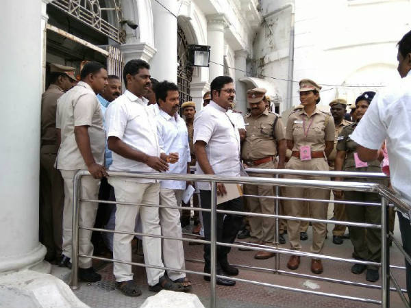 தொப்பி கிடைக்காது என தெரியும்