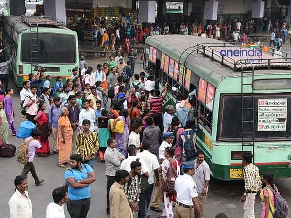 சிரமப்படும் மக்கள்