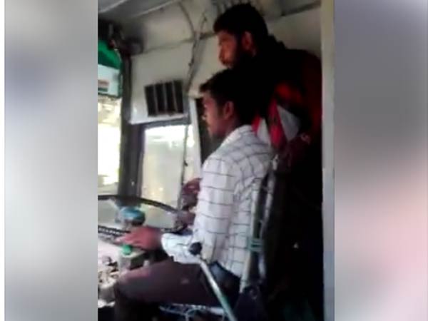 செல்போனில் வீடியோ பதிவு