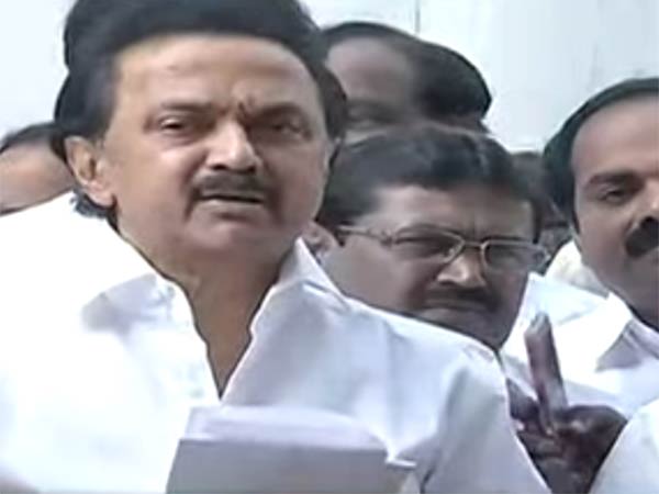 ஜெயக்கொடி இடமாற்றத்துக்கு எதிராக வழக்கு