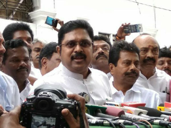 தேர்தலுக்காக காத்திருக்கிறோம்