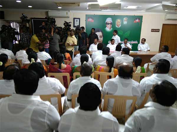 அத்தியாவசியத்திற்கு முக்கியத்தவம் இல்லை