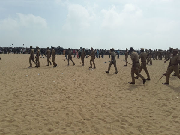 போலீசார் குவிப்பு