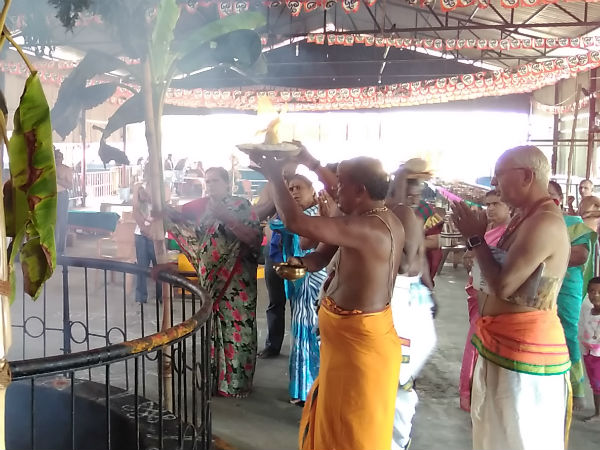 ஹோமத்தில் பங்கேற்பு