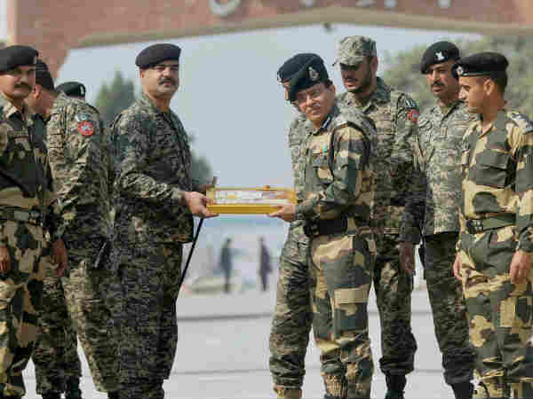 BSF didnt exchange sweets with Pakistan Soldiers BSF didnt exchange sweets with Pakistan Soldiers