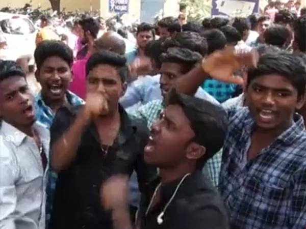 வகுப்பு புறக்கணிப்புகள்