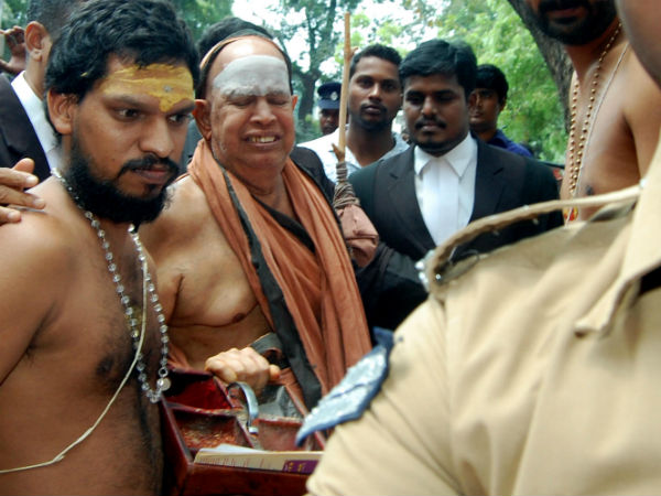 ஆள்மாறட்டம் செய்தது அம்பலம்