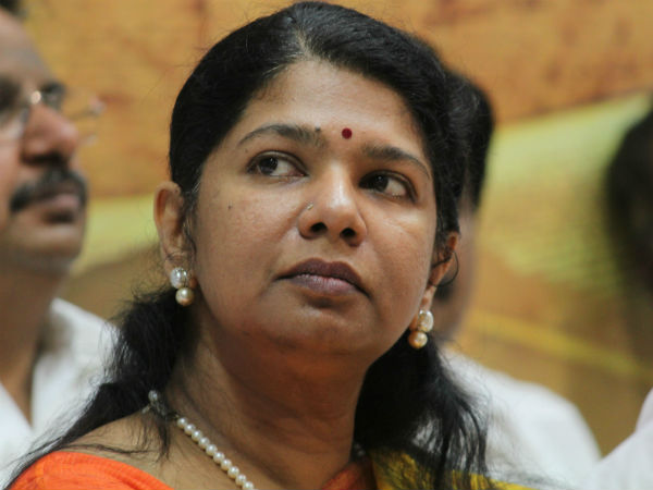 Hindu Makkal katchi files Compliant on Kanimozhi MP in Chennai Commissioner Office Hindu Makkal katchi files Compliant on Kanimozhi MP in Chennai Commissioner Office