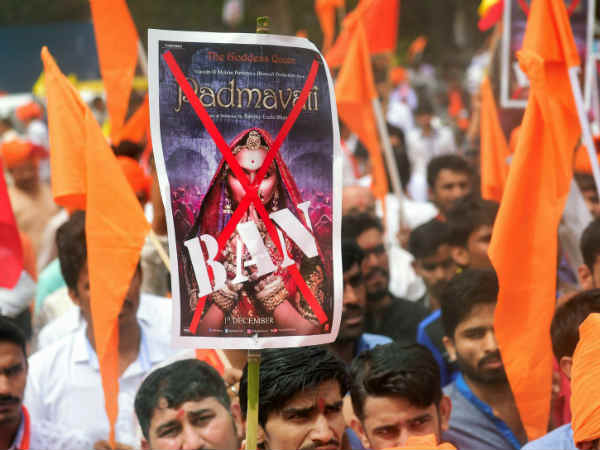 கை கோர்த்த இந்துத்துவா கோஷ்டிகள்