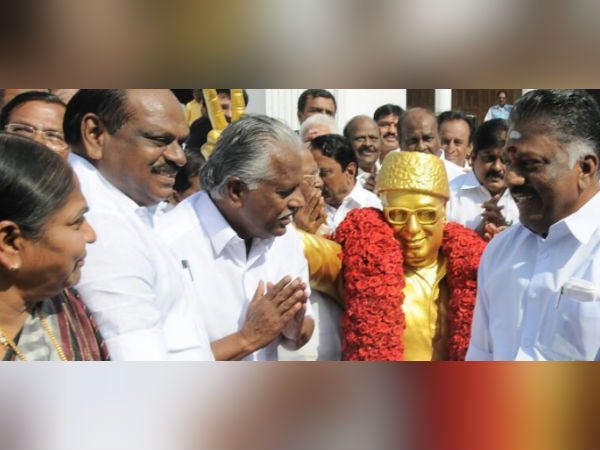 When the Paneer Selvam and valarmathi smiles When the Paneer Selvam and valarmathi smiles