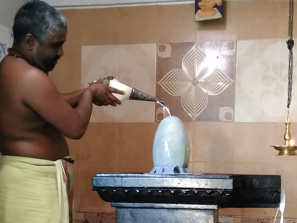 சிவனுக்கு அபிஷேம்