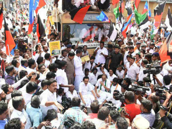 கொளத்தூரில் ஸ்டாலின் மறியல்