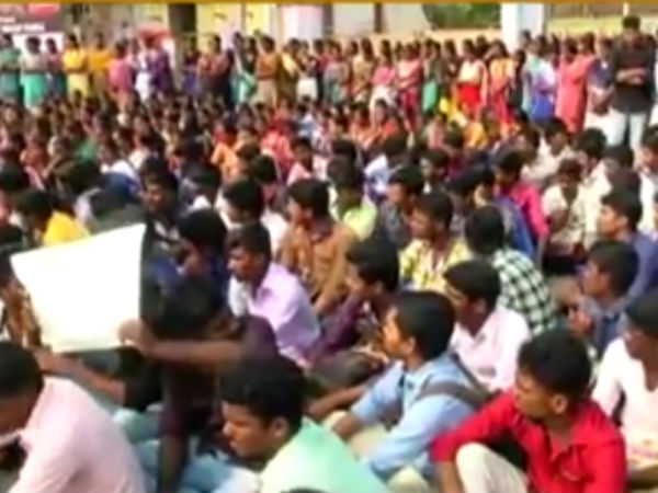 நீடிக்கும் போராட்டம்