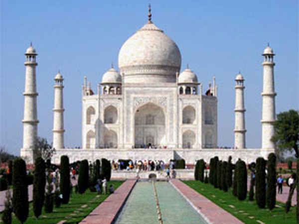 New Rule by UP Government to Limit the Visitors to Tajmahal New Rule by UP Government to Limit the Visitors to Tajmahal
