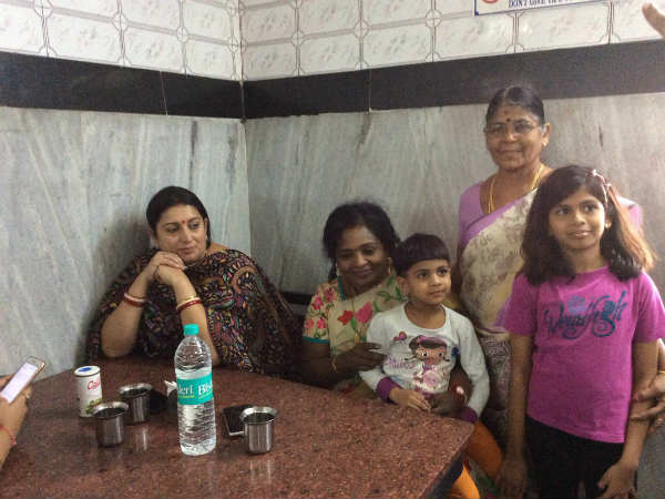 Tamilisai having lunch with Minister Smriti Irani at Saravana Bhavan Tamilisai having lunch with Minister Smriti Irani at Saravana Bhavan