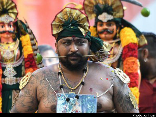 Thaipusam celebrates in Malaysia and singapore Thaipusam celebrates in Malaysia and singapore